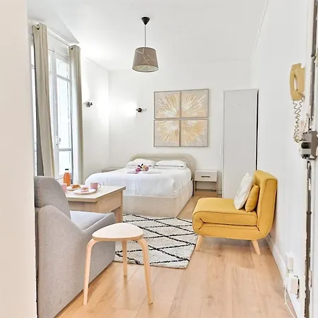 Apartment Peaceful Parc Des Buttes-chaumont - Ii